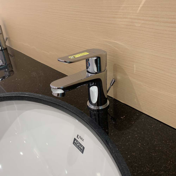 Vòi chậu lavabo nóng lạnh INAX LFV-2012S